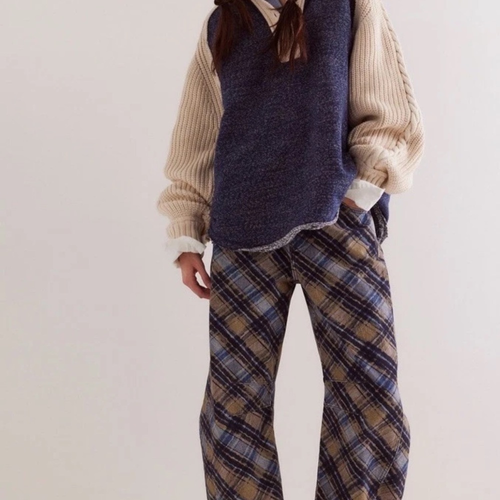 Free People Good Luck Printed Barrel Jeans We The Free Grunge Combo Blue 26S NWT - Picture 3 of 3